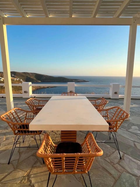 Patio, Day, Natural landscape, View (from property/room), Balcony/Terrace, Dining area, Sea view