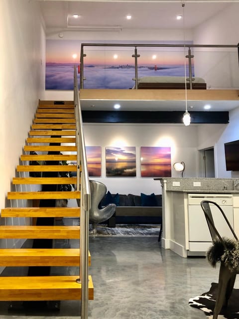 Petaluma Warehouse Lofts Unit C Apartment hotel in Petaluma