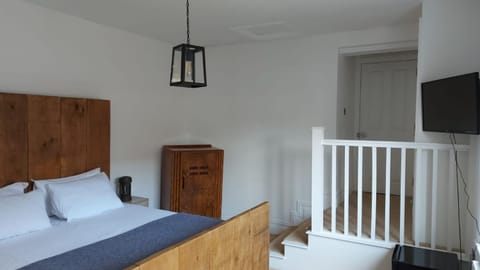 Superking Size City Centre En-Suite Room + Parking Vacation rental in Preston