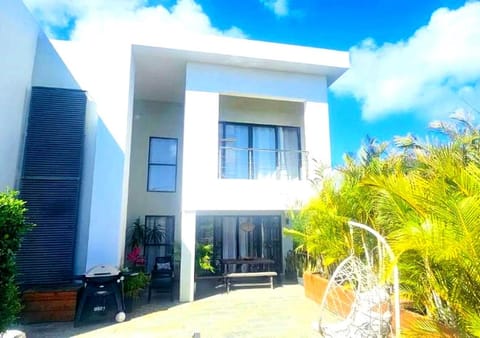 Property building, BBQ facilities, Balcony/Terrace