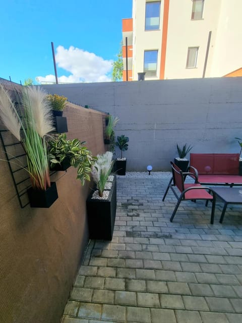Patio, Day, View (from property/room), Balcony/Terrace