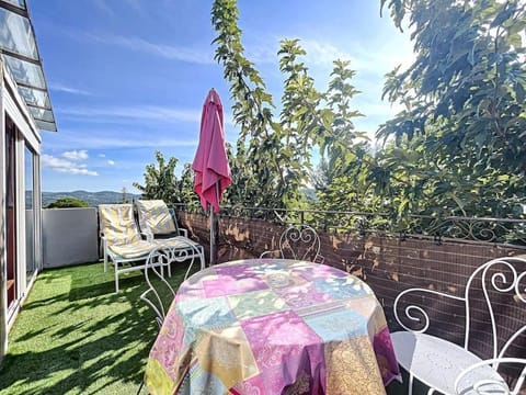 View (from property/room), Balcony/Terrace
