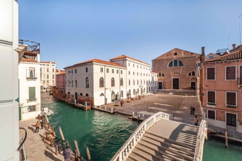Property building, City view