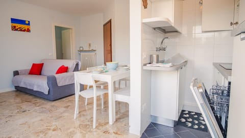 Kitchen or kitchenette, Other, Seating area