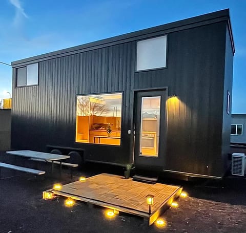 Property building, Night