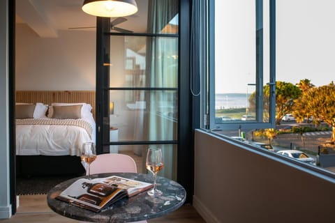 Bed, View (from property/room), Balcony/Terrace, Bedroom, Sea view