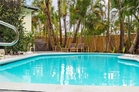 Pool view, Swimming pool, Swimming pool
