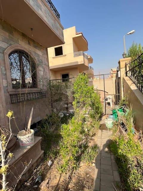 Property building, Garden, Balcony/Terrace, Garden view