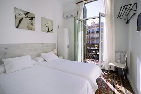 Bed, View (from property/room), Photo of the whole room, Bedroom