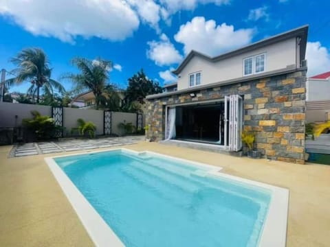 Property building, Pool view, Swimming pool