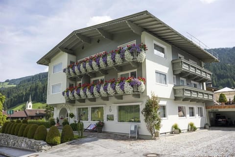 Property building, Spring