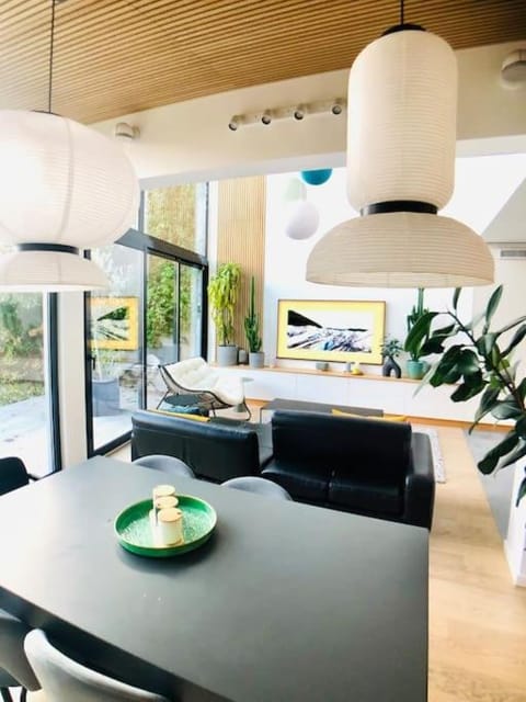 Maison climatisée aux portes de Paris House in Puteaux