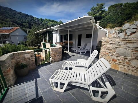 House ,, Plavi biser '' Apartment in Split-Dalmatia County