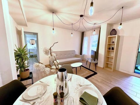 Living room, Dining area