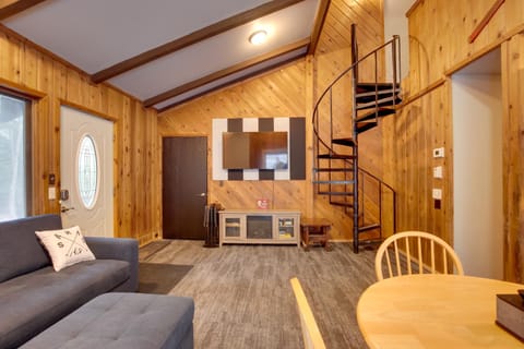 Iron River Condo with Gas Grill Near Skiing and Hiking Apartment in Wisconsin