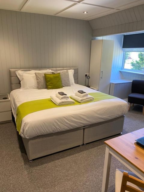 Petherton Cottage Studios Bed and Breakfast in East Dorset District