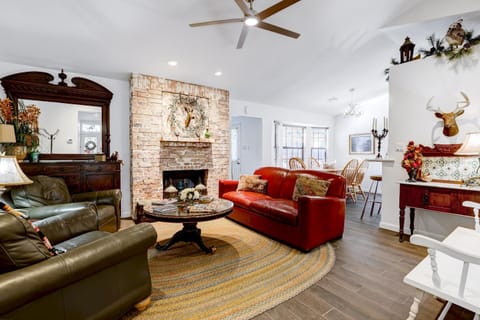 Antlers - A Birdy Vacation Rental House in San Antonio