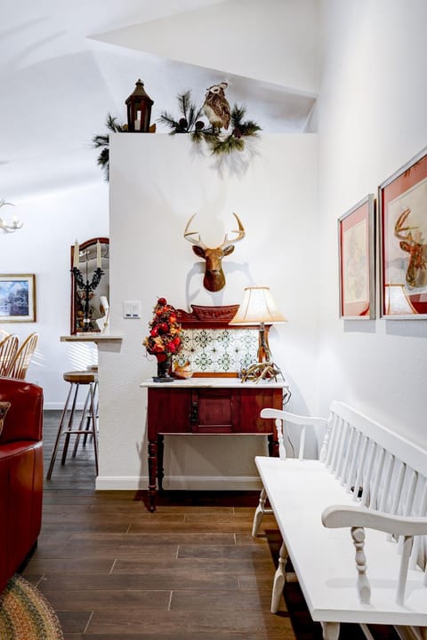 Antlers - A Birdy Vacation Rental House in San Antonio