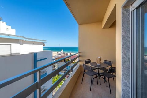 View (from property/room), Balcony/Terrace, Dining area, Sea view