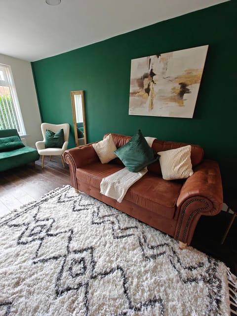 Living room, Seating area, Bedroom