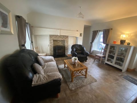Cheerful 3 bedroom country farm house Apartment in County Limerick