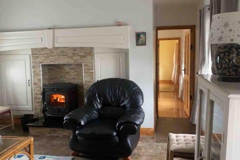 Cheerful 3 bedroom country farm house Apartment in County Limerick