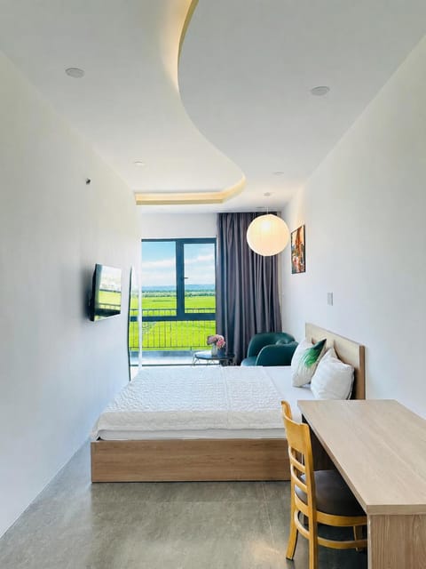 Bed, Living room, Photo of the whole room, Seating area, Bedroom