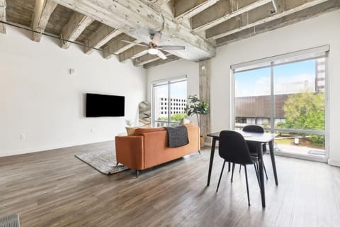 The Best of Downtown Living Apartment in Baton Rouge