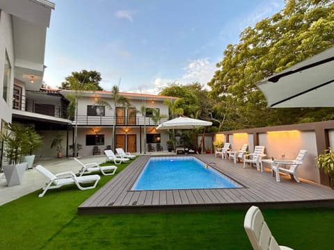 Swimming pool, Swimming pool