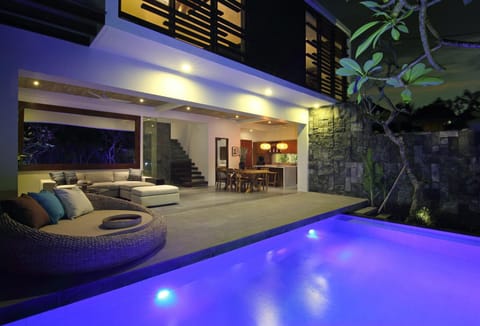 Swimming pool, Swimming pool