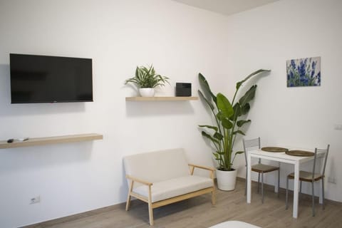 TV and multimedia, Seating area