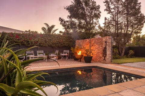 Property building, Swimming pool