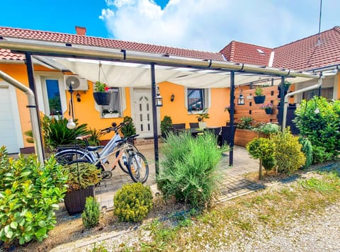 Property building, Cycling