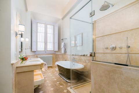 Shower, Toilet, Bathroom, Bath