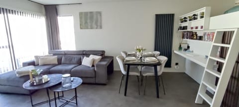 Bed, Activities, Library, Seating area, Dining area, furniture, heating