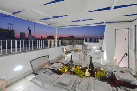View (from property/room), Balcony/Terrace, Food and drinks, Dining area