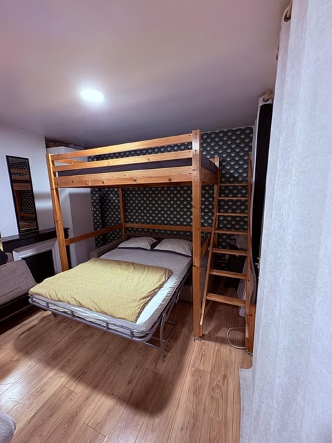 Studio equipé, lumineux a Paris Apartment in Paris