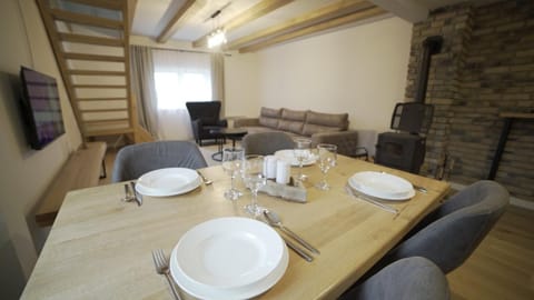 Living room, Dining area