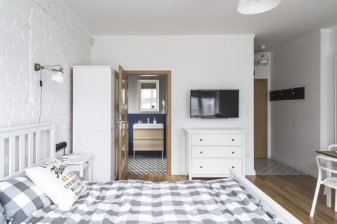 Bathroom, TV and multimedia, Kitchen or kitchenette, Dining area, Bedroom