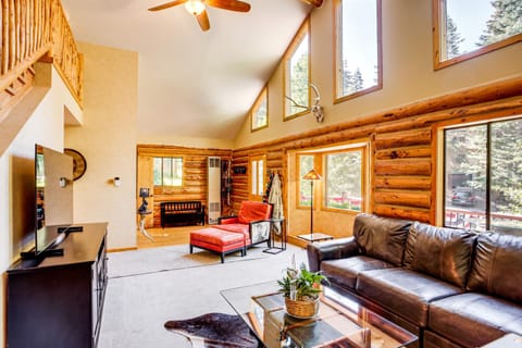 Cozy Ouray Home, Steps to Riverwalk Trail! House in Ouray