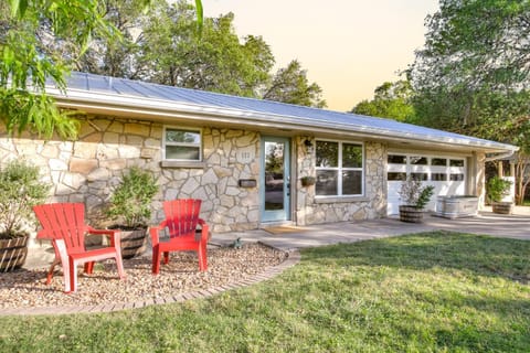 Richters Garage - A Birdy Vacation Rental House in Boerne