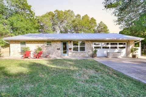 Richters Garage - A Birdy Vacation Rental House in Boerne