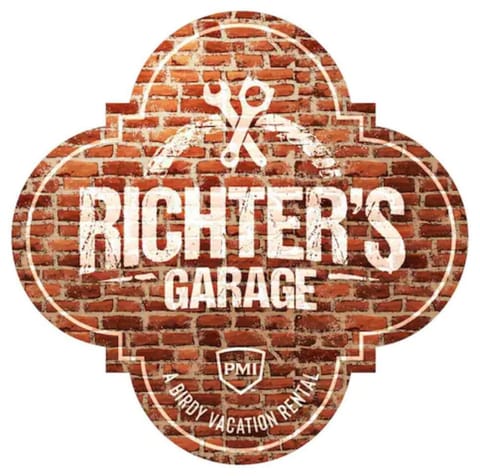 Richters Garage - A Birdy Vacation Rental House in Boerne