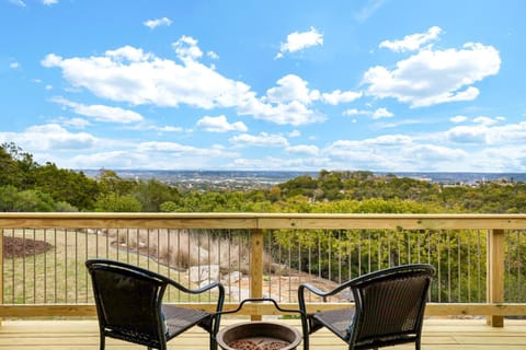 Ridge - A Birdy Vacation Rental House in Kerrville