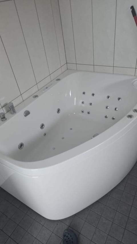 Hot Tub, Hot Tub, Bathroom