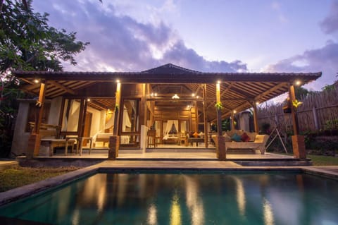 Property building, Pool view