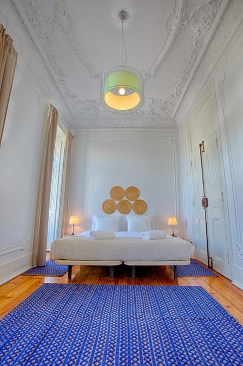 Day, Photo of the whole room