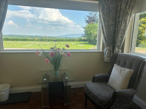 Beautiful Farmhouse an Hour’s Drive From Four Irish Cities House in Co. Tipperary, Ireland