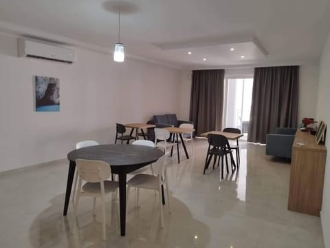 Living room, Seating area, Dining area, air conditioner