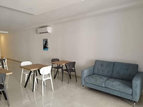 Living room, Seating area, Dining area, air conditioner